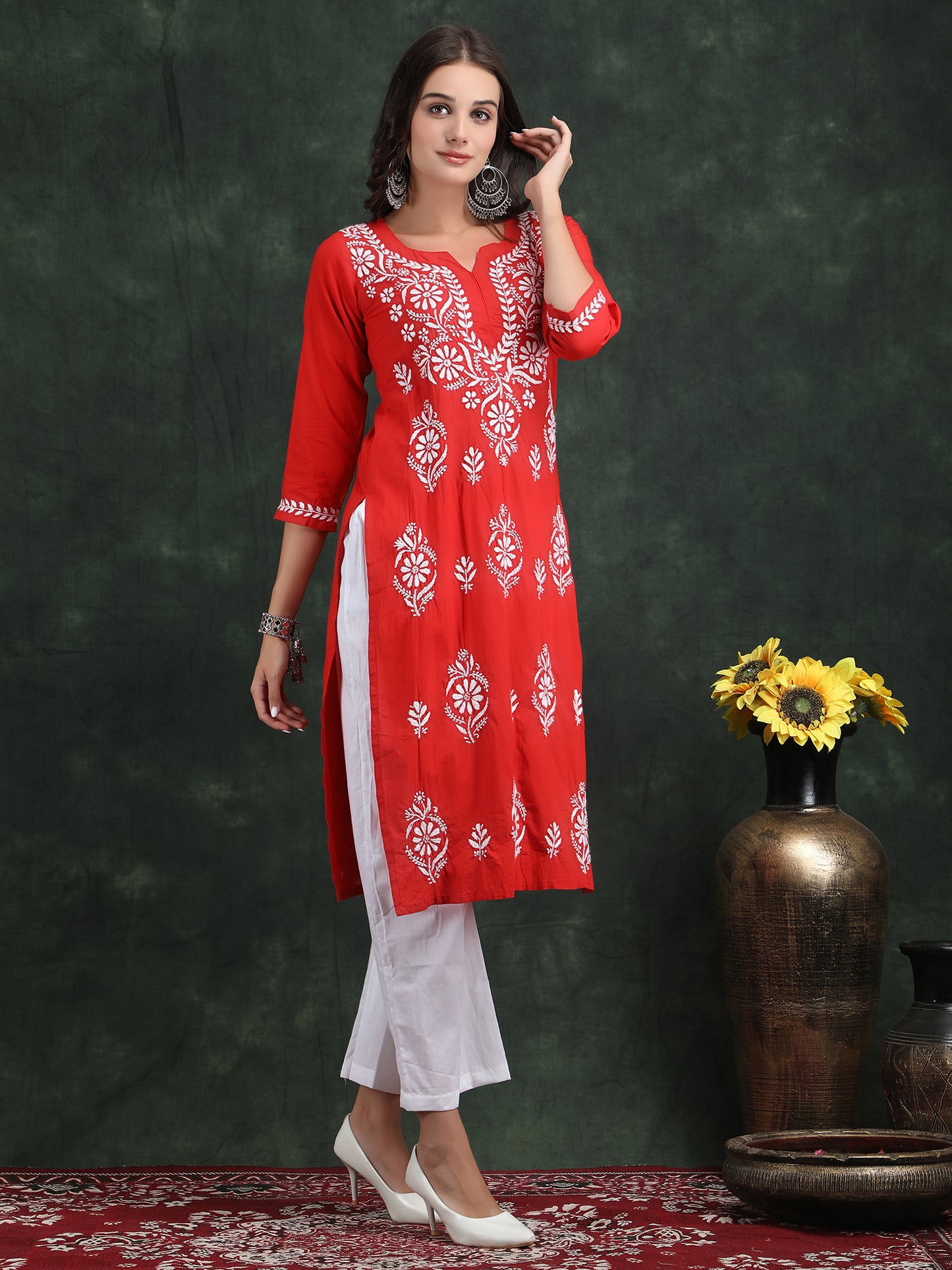 LABEL PREESHA Redvkurti hand embroidery