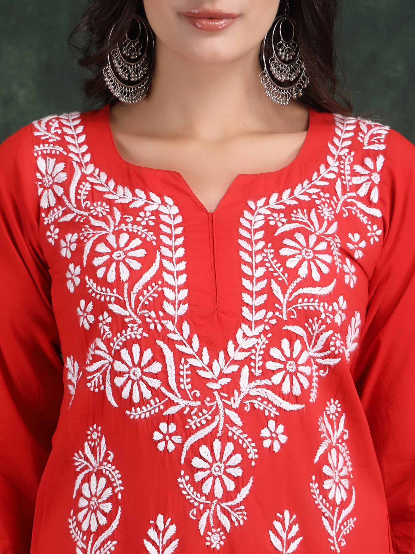 LABEL PREESHA Redvkurti hand embroidery