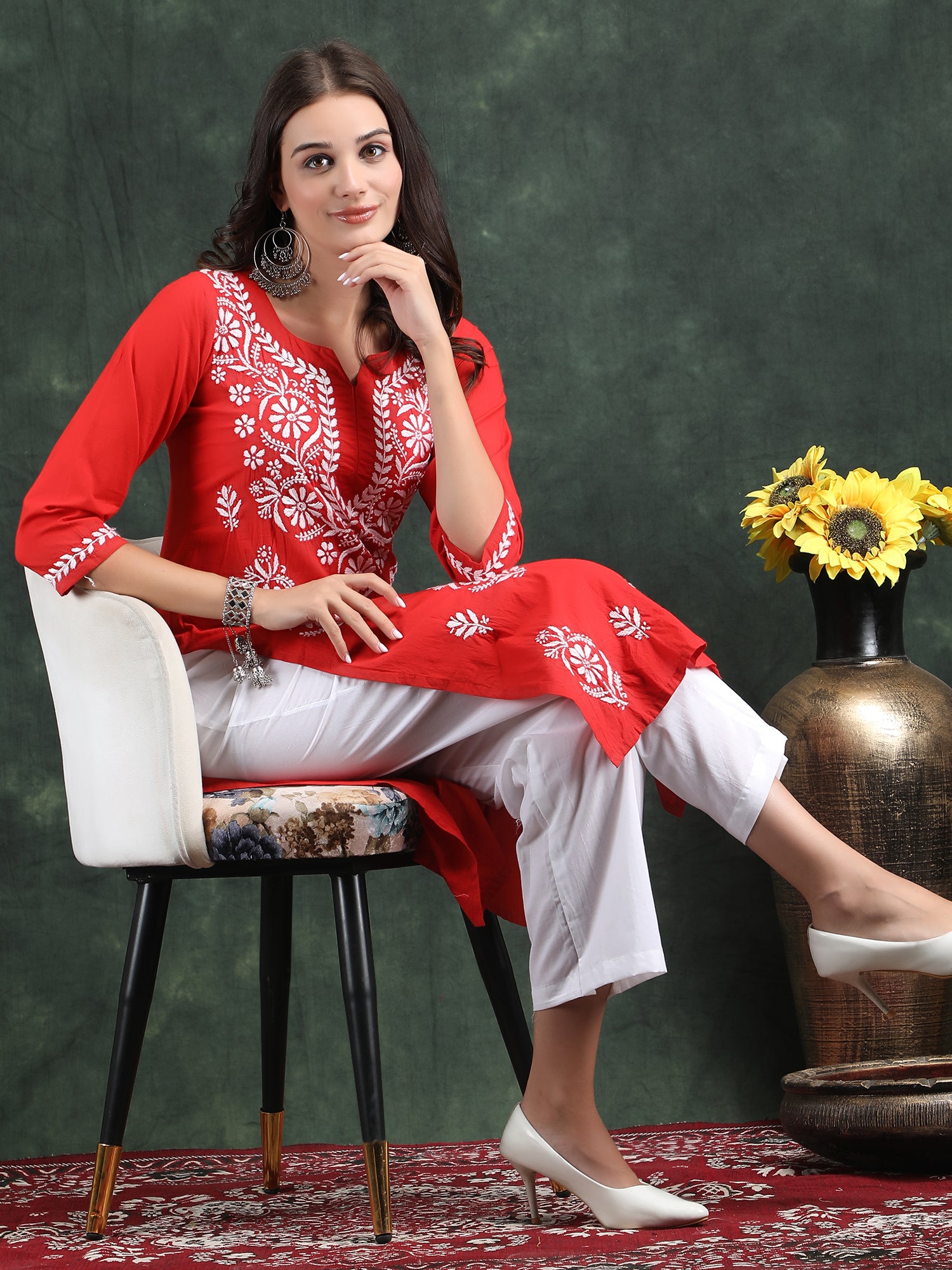 LABEL PREESHA Redvkurti hand embroidery