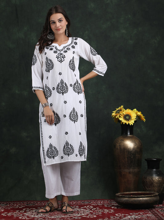 Label Preesha Chikankari kurti