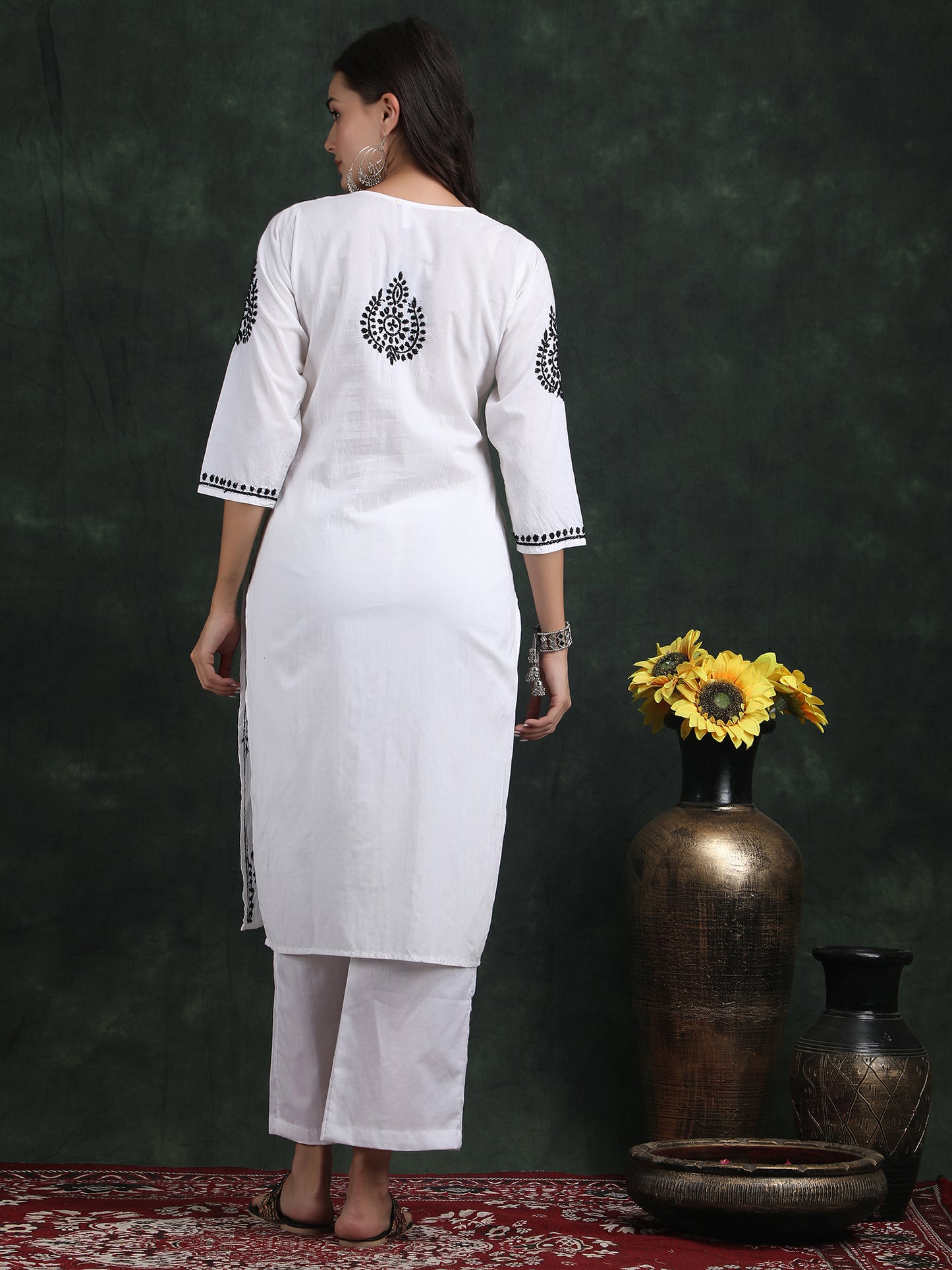 Label Preesha Chikankari kurti