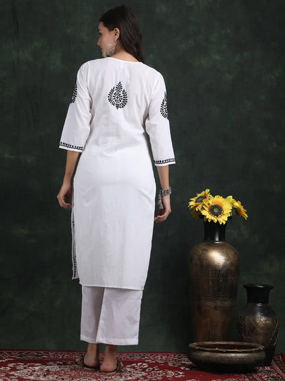 Label Preesha Chikankari kurti